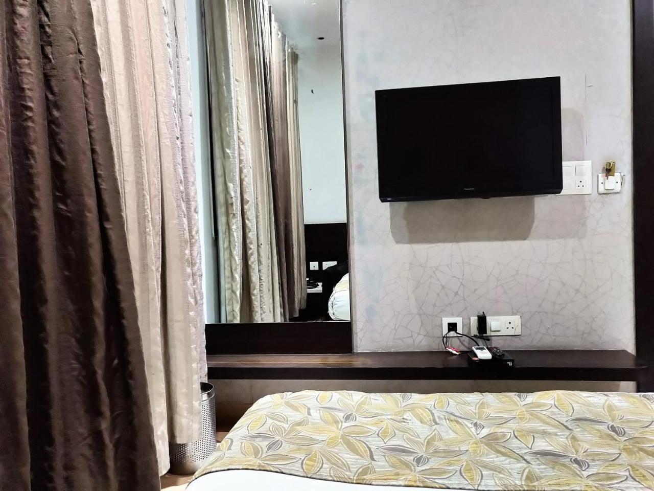 Hotel Rockland ジャイプール エクステリア 写真