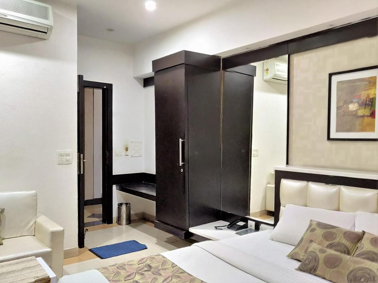 Hotel Rockland ジャイプール エクステリア 写真